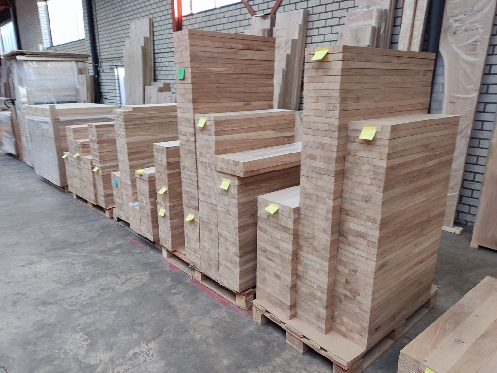 Wandplanken Rechte Kant – Eiken Chêne BE Evergem – massief eikenhout