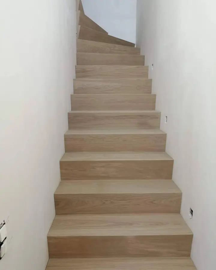 Trap in massief eiken